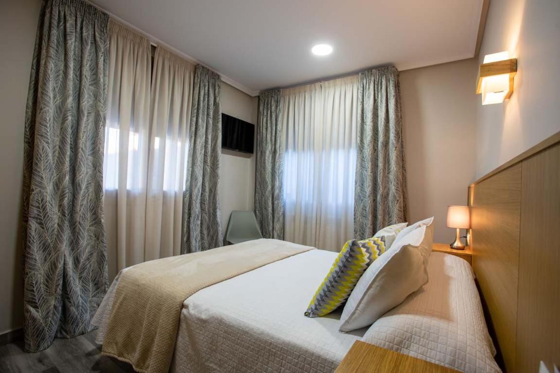 Pension Casa Antonio Pantón المظهر الخارجي الصورة